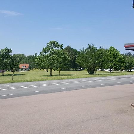 Apartamento Gamla Macken Margretetorp Exterior foto